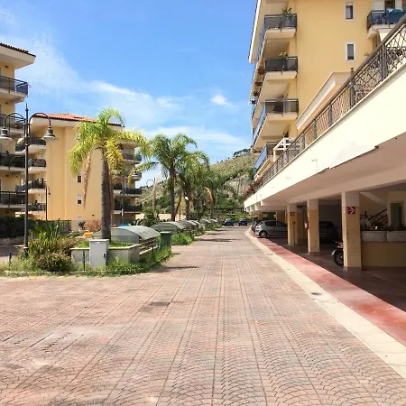 Luci Del Mare Apartment *